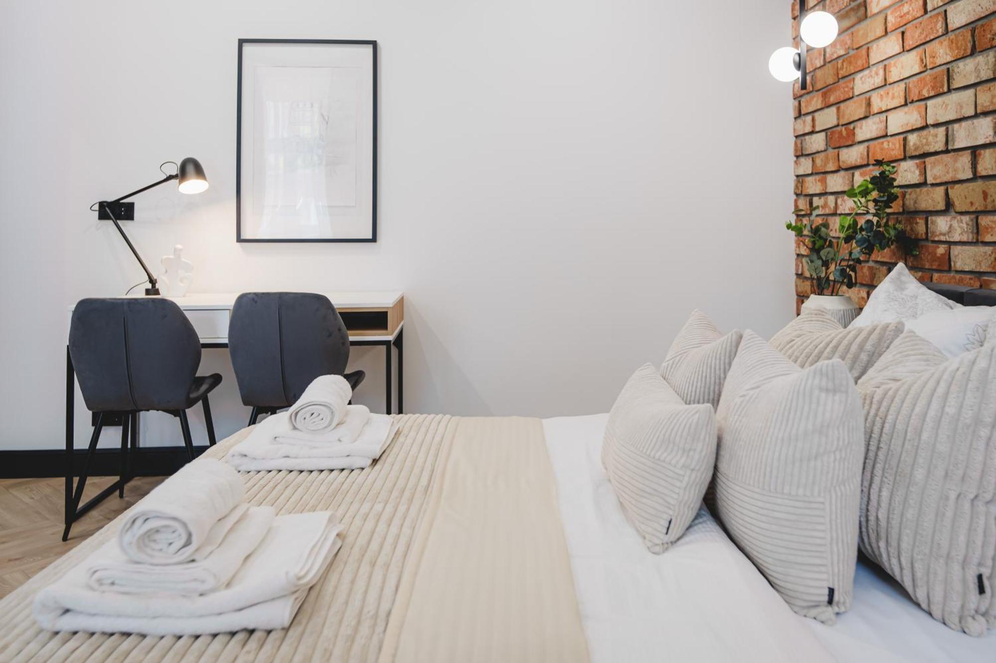 Przy Szosie Chelminskiej Apartment Thorn